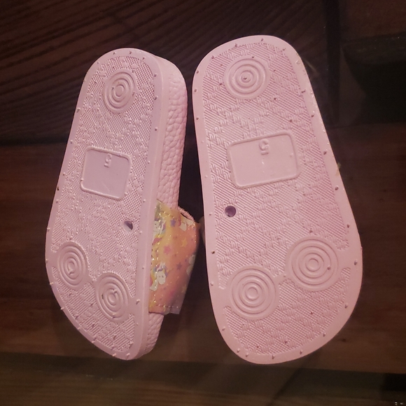 Sandals - Picture 3 of 3